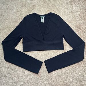 Black Cropped V-neck long sleeve